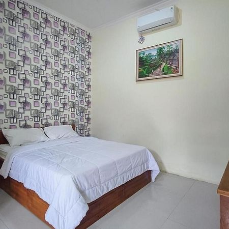 Reddoorz At Tanakatto Homestay Waikabubak Esterno foto